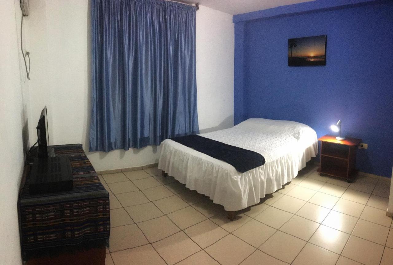 Hostal Albatros Manta Exterior foto